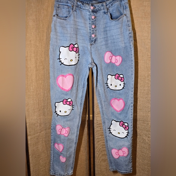 Hello Kitty / Hot Topic Button Down Heart Button Jeans with Pink Accents SIZE 13 - Picture 1 of 8